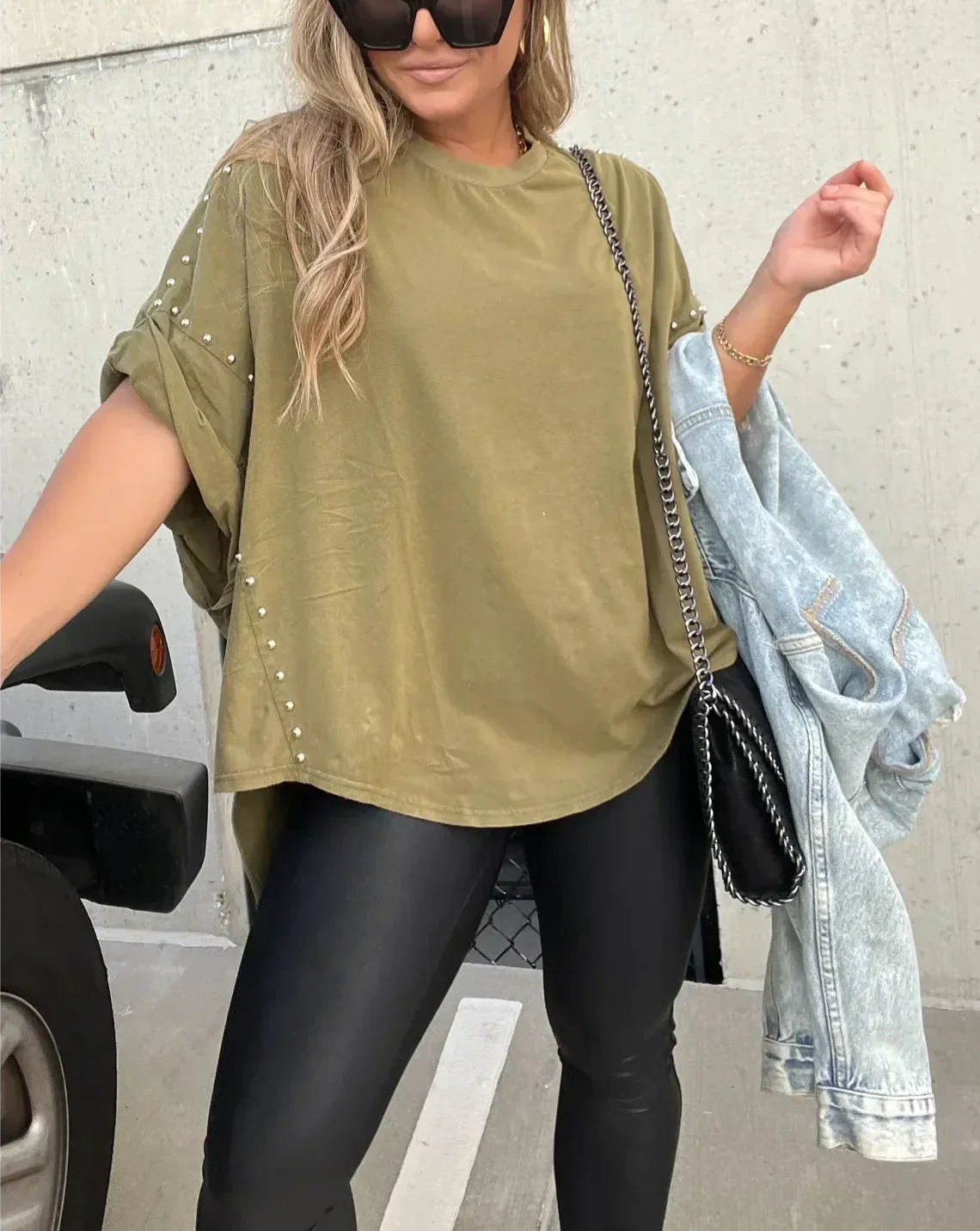 Bella - STUDDED OVERSIZED TEE